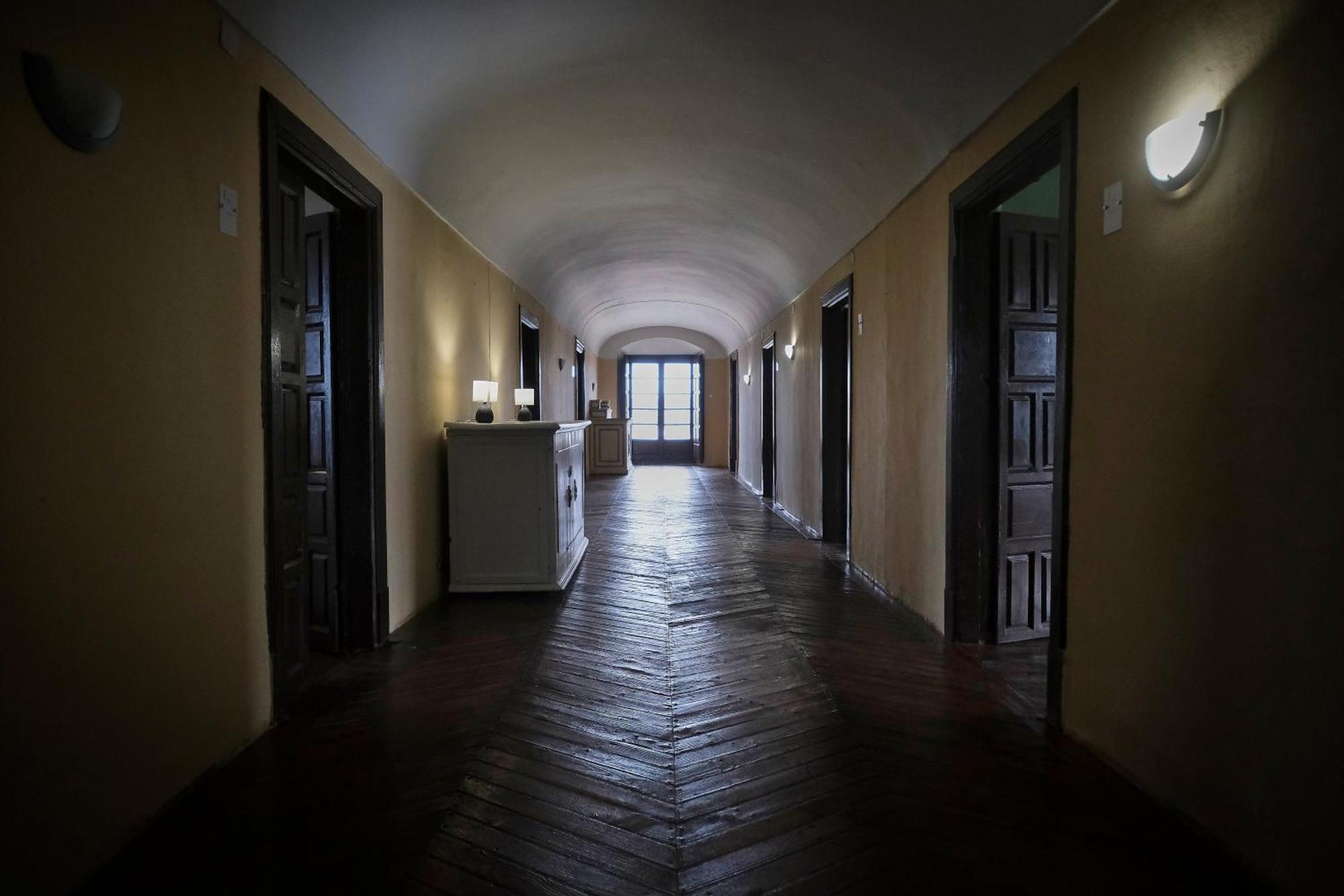 Casa Rural Palacio Conde De Aldana Con Piscina Entre Encinares Y Dehesas Terradillos Exterior foto